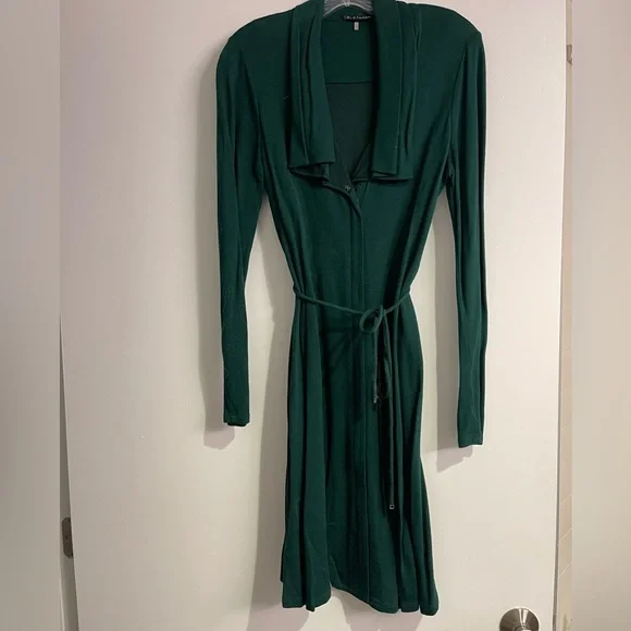 tahari green dress TAHARI SILK DRESS – GDS WHOLESALE